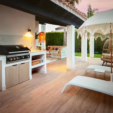 Casa Rodrigon 33-90 *
